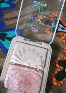 Shimmering Highlighter Duo