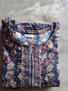 Women Stylish Kurti Set