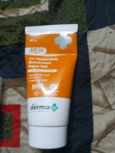 The Derma Co Hyaluronic Sunscreen Aqua Gel SPF 50