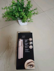Rechargeable Eyebrow trimmer...