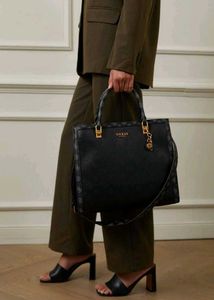 *LATEST GUESS BAG**12A QUALITY* WITHOUT BOX