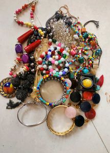 Assorted Women's Jewellery Set