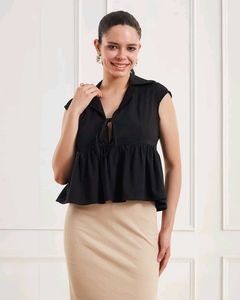 Chic Black Sleeveless Top