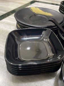 Black Dinner Set