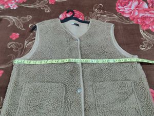 Fuzzy Fleece Vest - Stylish &amp; Warm