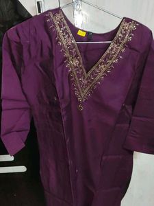 Beautiful kurta set in discount offer