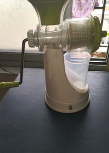 Manual Juicer &amp; Strainer