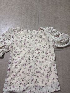 Floral Puff Sleeve Top