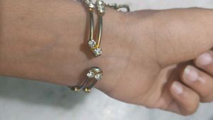 Sparkling Rhinestone 🆓 🚚Gold Tone Hand Jewelry