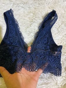 VICTORIAS  SECRET NAVY  Blue Lace Bralette