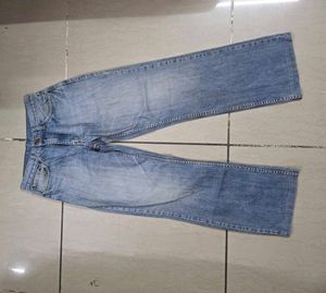 Levis Classic Blue Straight Fit Denim Jeans