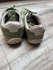 Green Sports Shoes