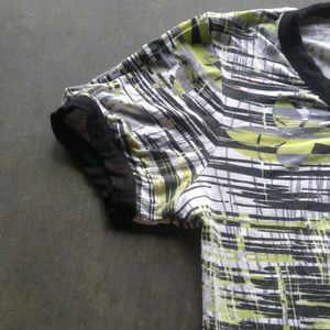 Stylish Abstract Print T-Shirt