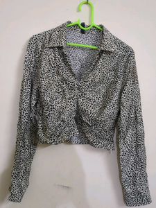 Chic Leopard Print Ruched Crop Top