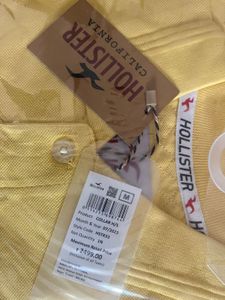 Hollister Men's Yellow Polo T-Shirt