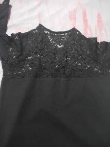 Combo Chic Black Lace &amp; Zip Top with pent