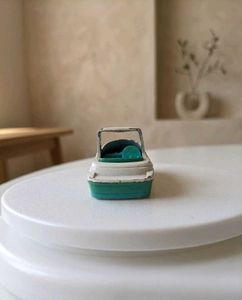 Retro Toy Speedboat / Scale Model