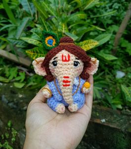 Handmade Crochet Ganesha Idol keyring