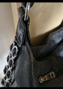 Chic Black Textured Shoulder Bag