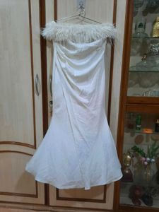 Elegant White Feather Trim Bodycon Dress