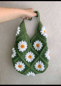 Crocheted green Daisy Tote Bag