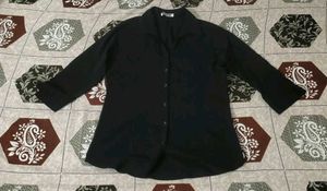 Comfy black shirt ( women's )
