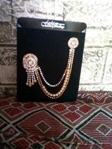 Elegant Pearl &amp; Rhinestone Brooch