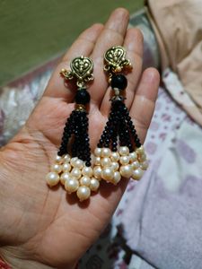 JWELLARY SET(Black peral har with earings)