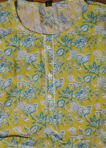 Beautiful Floral Print Kurta