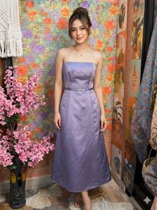 Elegant Strapless Lavender Midi Dress