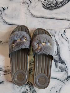 Flipflops & Slippers