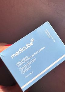 Medicube Hyaluronic moisturizing Capsule cream