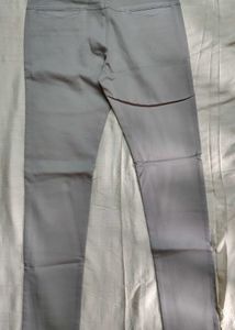 Stylish Grey Chinos - Comfortable &amp; Versatile