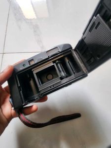 Vintage SK-105 35mm Film Camera