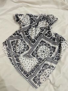 Bandana Print Off-Shoulder Top