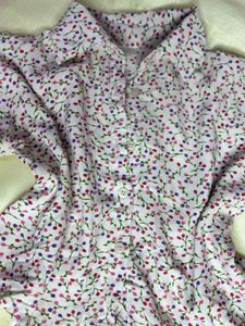 Cute Floral Print Button-Up Crop Shirt