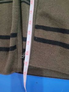 Men's Sleeveless Zip-Up Sweater Vest