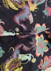 Padded top Vibrant Floral Print Button-Up To
