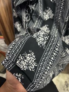 Black full sleeves top