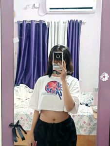 Trendy White Cropped Graphic T-Shirt , M size