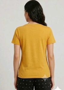 🌼T-Shirt with Goddess Print