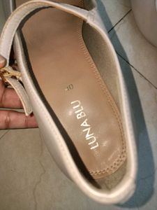 Elegant Mary Jane Block Heels