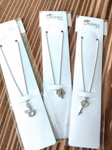 Elegant Pendant Necklace Set