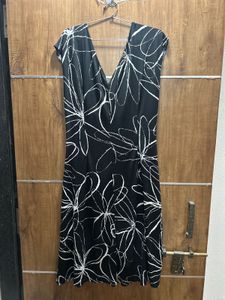 Black &amp; White Floral Print Dress