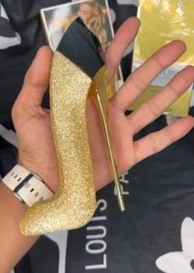 Good Girl Gold Perfumes