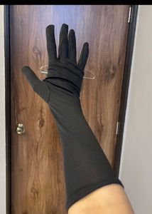 Elegant Black Gloves