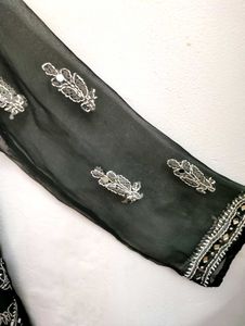 CHIKANKARI Exquisite Black Embroidered Kurta