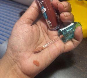 NYX Professional Lip IV Hydrating Gloss Serum