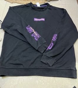 Black "UNITEMIND" Graphic Sweatshirt
