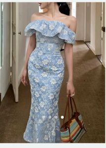 Elegant Off-Shoulder Floral Maxi Dress